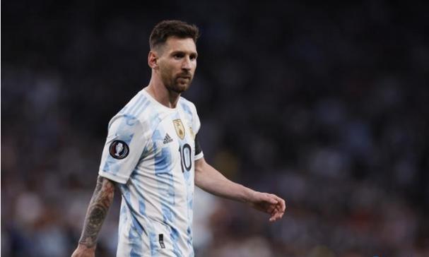 星巴克中国竞标者超30家，为何唯独他赢了？